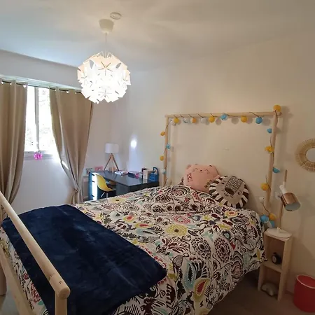 アパート Spacious With Garden And Pool *